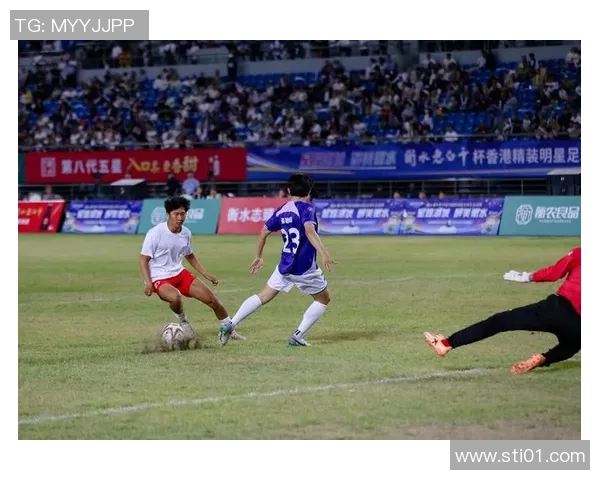 足球明星齐聚一堂高清群像展现绿茵场上的风采与激情