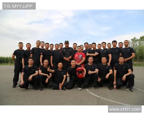 重庆足球队阵地战体系解析与战术创新探讨